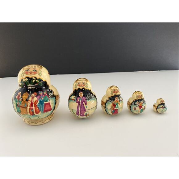 Matryoshka Russian Nesting Doll Set of 5 signed Cepzueb Nocag Winter Scene Ivory - Picture 2 of 9